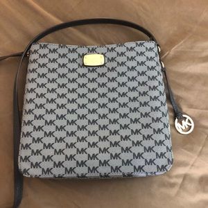 NWOT Michael kors crossbody